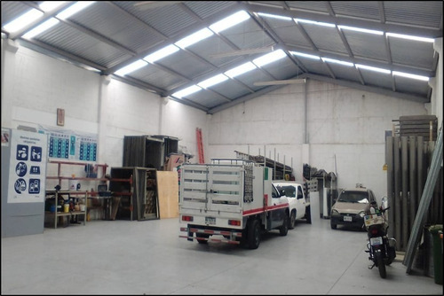 Bodega En Renta 360 M2 La Montaña Centrica Por 5 De Febrero Almacen Taller Trifasica