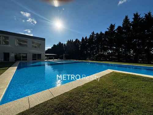 Departamento De 3 Ambientes En Venta, Con Vista Al Lago Central Y Pileta Y Amenities. Escriturado.