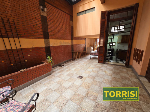 Venta - 5 Amb Ph C/patio Y Cochera/local - Campichuelo 300