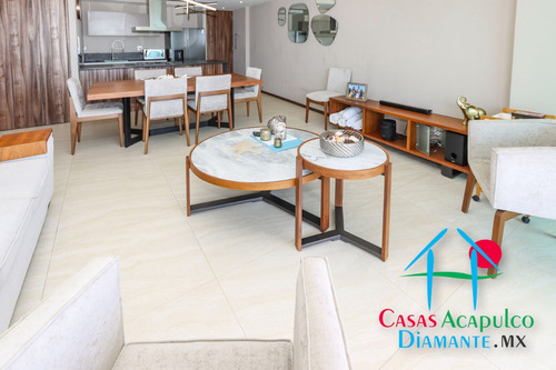 Cad La Isla Emerald L7. Con Las Mejores Amenidades. Terraza Con Vista Parcial Al Mar