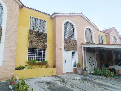 Townhouse En Conj. Res. Los Frailes San Diego Za