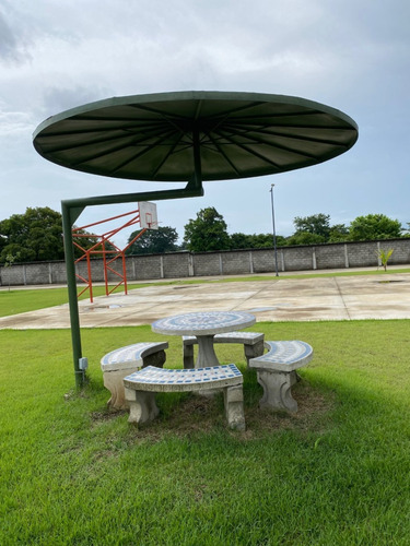 Imagen 11 de 17 de Casa 2 Plantas 2 Recamaras En Zona Residencial Fracc Toscana A 5min De Plazas Universidades, A 15 Min Del Aeropuerto Y A 30 Min De La Playa, Acceso Controlado 24hrs Zona Sur De Tapachula, Chiapas