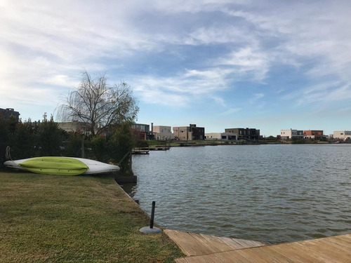 Imagen 20 de 28 de Casa En Venta En El Canton Barrio Norte A Laguna