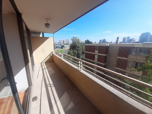 Metro Los Orientales // Los Aliaga / Dublé Almeyda