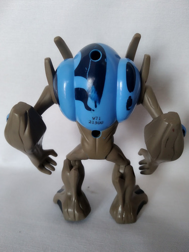 Imagen 3 de 4 de Ultimate Swampfire Alien Ben 10 Bandai