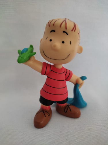Linus Van Pelt  Charlie Brown Just Play 01