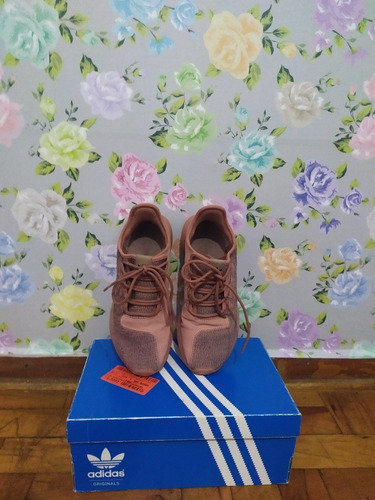 Tênis adidas Semi Novo