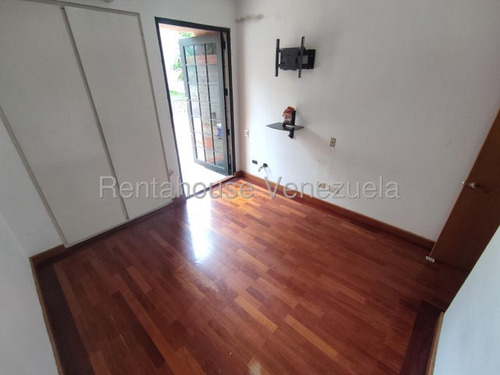 Paseo Vip Vende Lujoso Apato En Colinas De La California