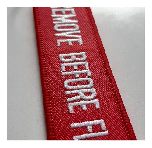 Llavero Clásico Color Rojo Remove Before Flight ®