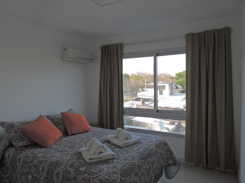 Imagen 9 de 11 de Apartamento- Rambla Costanera, Dos Dormitorios Y Dos Baños