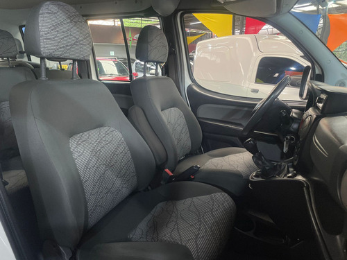 Fiat Doblo Doblò Essence 1.8 7L (Flex)