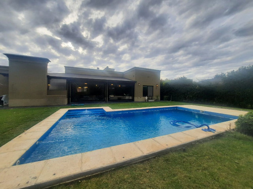 Venta Casa 4 Ambientes En La Concepción