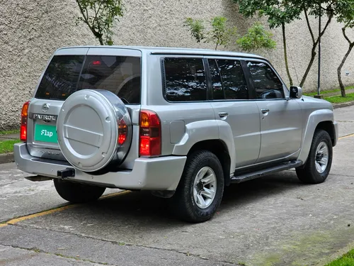 Nissan Patrol 4.8 Y61 Grx