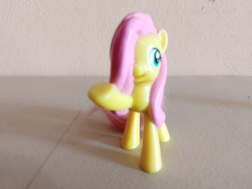 Figura Fluttershy G4 Mcdonald's 2011 Happy Meal Toys (Usado)