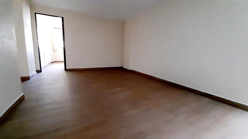 Departamento En Renta En Nápoles Con Terraza, Superubicado!