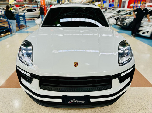 Porsche Macan 2.0 TURBO PDK