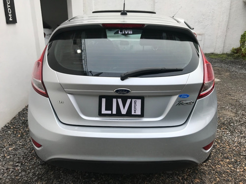 Imagen 11 de 25 de Ford Fiesta Se Plus 1.6 Año 2014 - Liv Motors