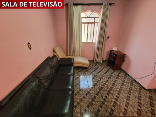 Casa De 3 Quarto, Três Banheiros , 1 Suíte,4 Salas
