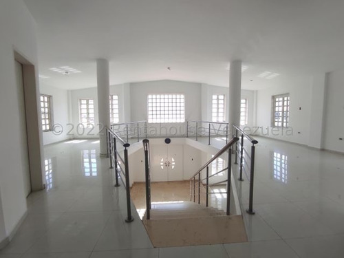 Imagen 3 de 20 de Amplia Casa Para Remodelar Urb. La Floresta La Victoria 23-14852 Ejc 04243439046