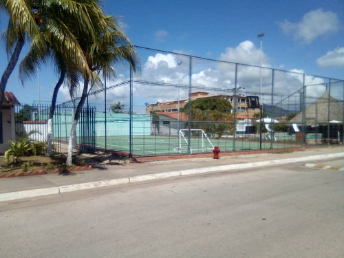 Imagen 2 de 20 de Townhouse Para Remodelar Agua Marina Country El Paraiso 2