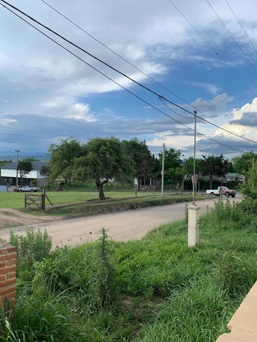 Magnifica Esquina Comercial A La Venta!! Con 2 Casas +galpón