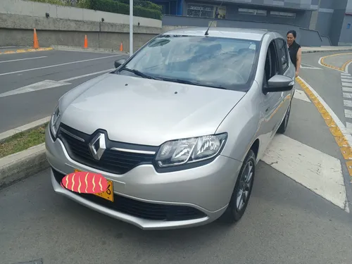 Sandero Expressión Familiar. Nunca Usado En Plataformas