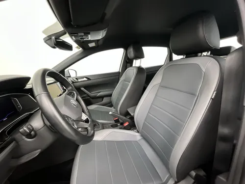 Volkswagen Nivus HIGHLINE TURBO 1.0 AUT 5P