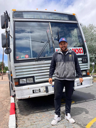 Imagen 5 de 5 de Academia / Coche Escuela/ Omnibus / Auto / Profesional