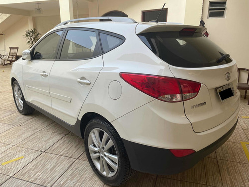 Imagem 3 de 10 de Hyundai Ix35 2015 2.0 Gls 2wd Flex Aut. 5p