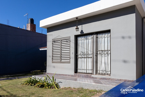 Imagen 11 de 14 de Casa Con Pileta, Mas Local Comercial Independiente