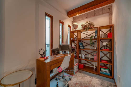 Casa En Venta De Lujo Bugambilias Zona Sur