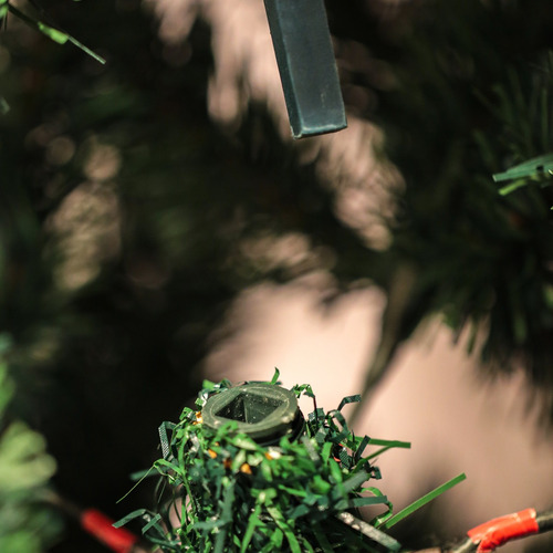 Árvore De Natal Pinheiro Grande Luxo 180cm 718 Galhos Verde