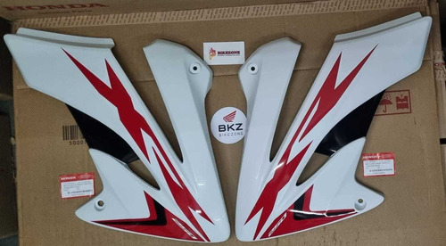 Imagen 1 de 8 de Cacha Aleta Tanque Deflector Original Honda Xr Tornado Bco