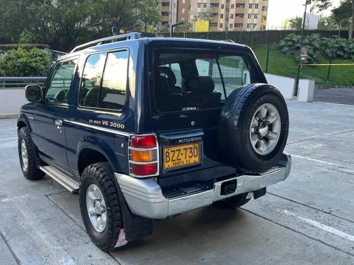 Mitsubishi Montero 3.0 V13