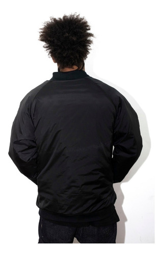 Imagen 3 de 3 de Camperas Hombre Bomber Universitaria Keel Over Kimono