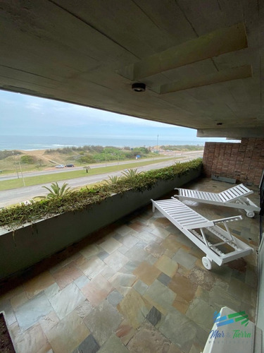 Imagen 2 de 30 de Espectacular Departamento En Brava Frente Al Mar - Punta Del Este Brava