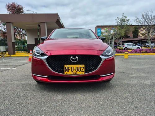 Mazda 2 Touring Carbon Edition At  1.5