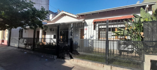 Casa Con  Tres Dormitorios 1 En Suite.  Jardín Y Terraza