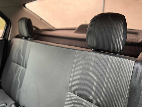 Imagem 9 de 9 de Renault Logan 2015 1.0 16v Expression Hi-flex 4p