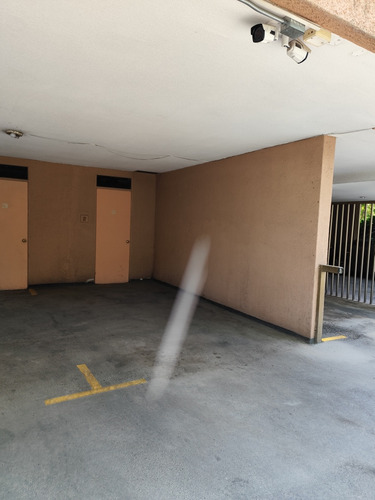 Estacionamiento En Arriendo Las Violetas Entre Suecia Y Lyon