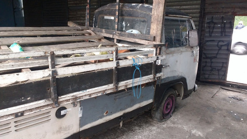 Imagem 3 de 13 de Sucata Kombi Pick Up 1600