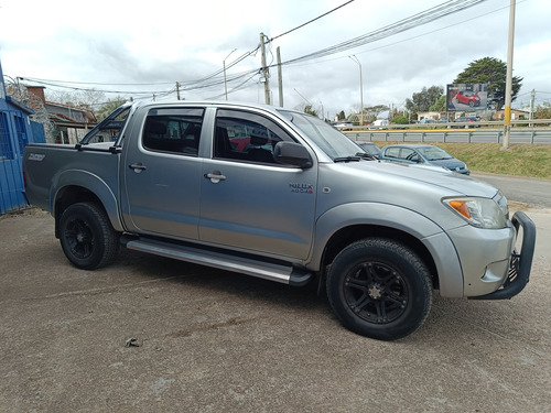 Toyota Hilux 3.0 doble cabina 4x2 srv diesel