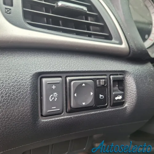 Nissan Sentra 1.8 B17 Advance