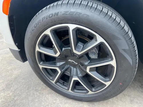 Chevrolet Suburban 5.3 Rst 4X4 At