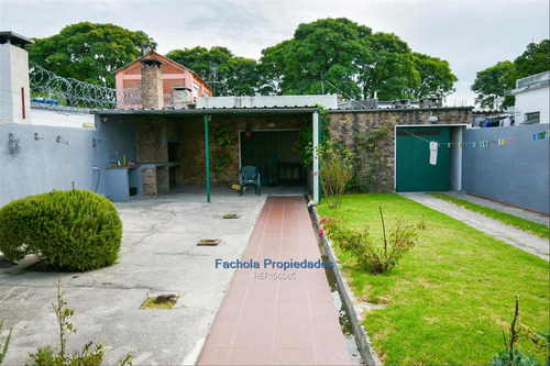 Vende Las Acacias 3 Dormitorios, Garaje, Barbacoa