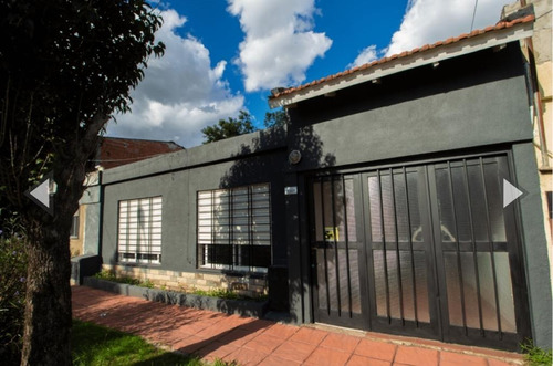 Venta Ph En Castelar Con 3 Dormitorios Fondo Y Garage