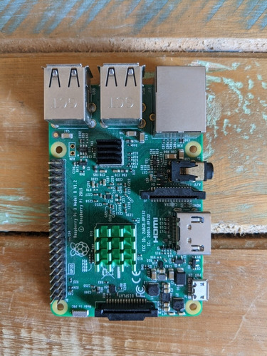 Raspberry Pi 3 Model B+ (Usado)