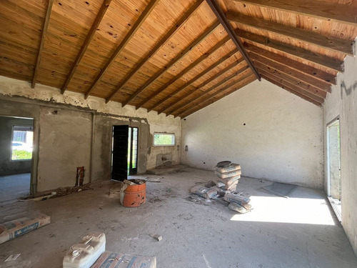 Venta Casa A Terminar 1500m Pilar Evalúa Permuta