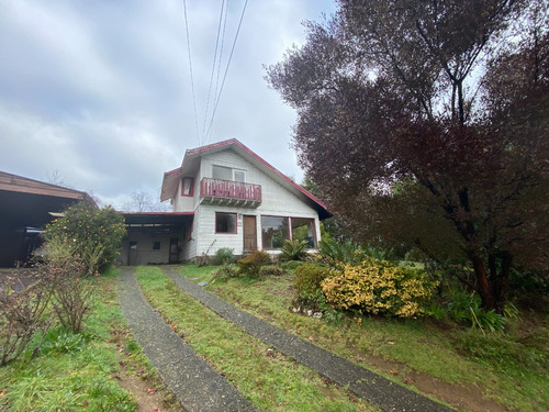 Casa De 78 M2 De2 Pisos, Sector Teja Sur, Isla Teja,valdivia