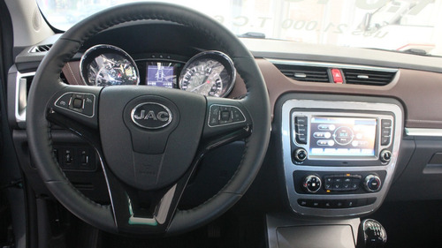 Imagen 21 de 22 de Jac T6 2.0 Luxury Manual 4x4 Dob Cabina 2022